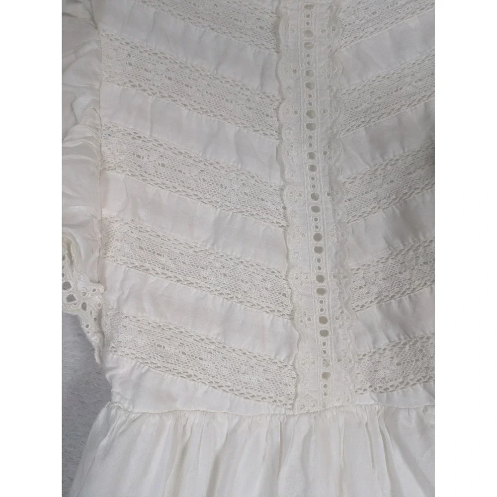 Gap Tiered Eyelet Lace Dress Girl's Size L 10-11 White Flutter Sleeve Boho